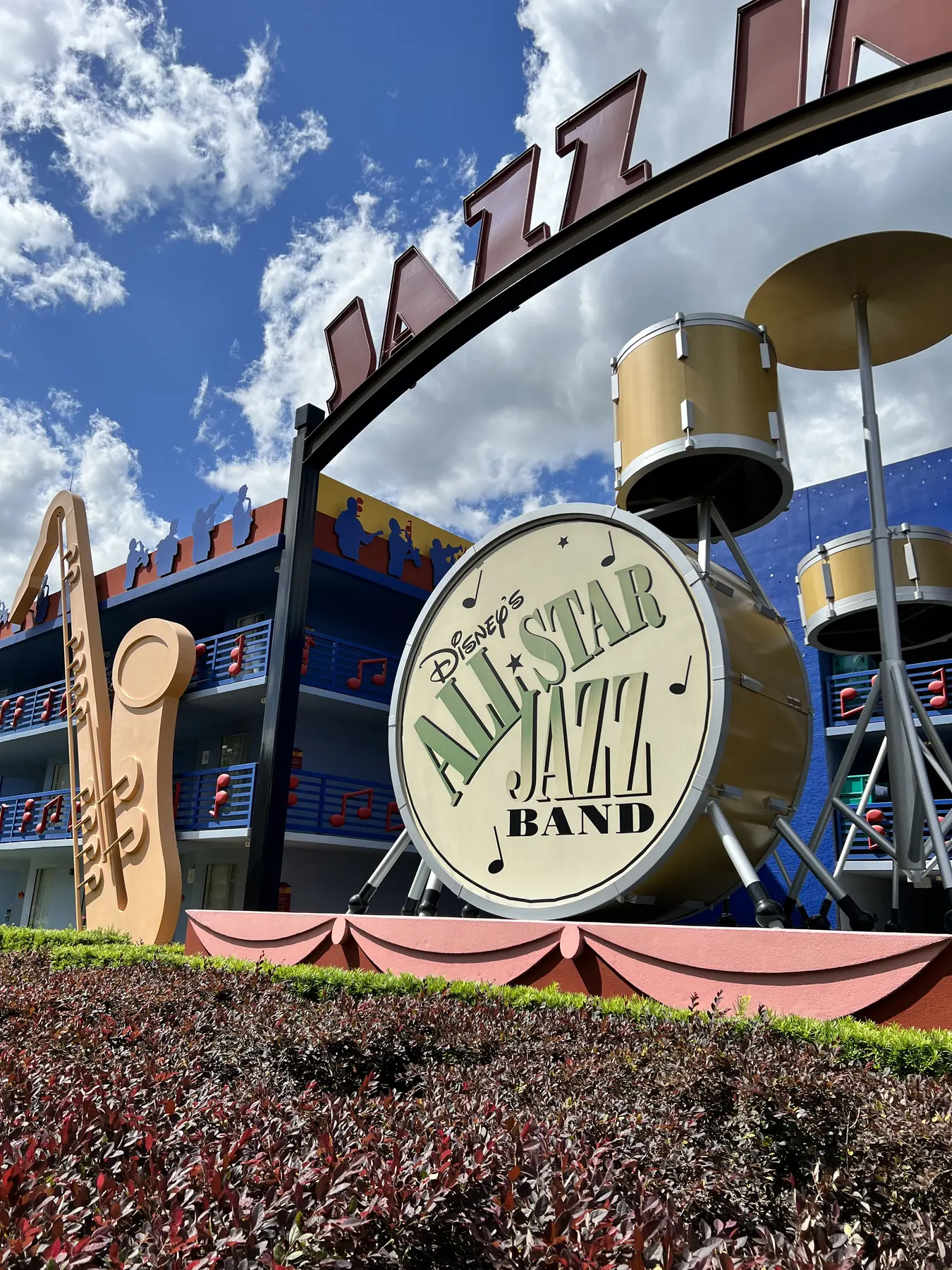 Oversized musical theming at a Disney Value Resort